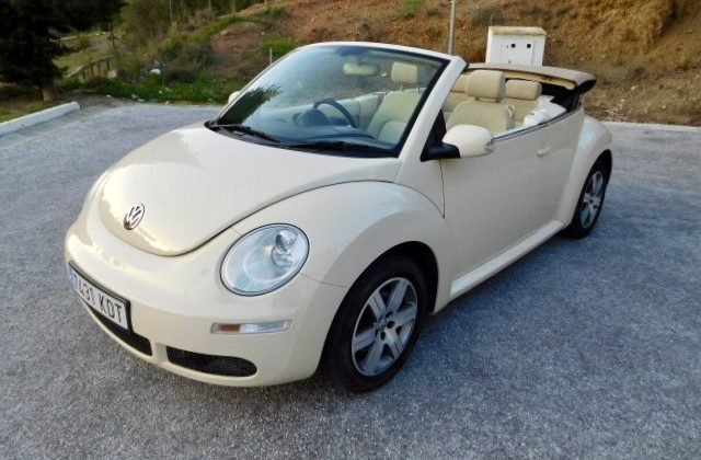 VOLKSWAGEN NEW BEETLE